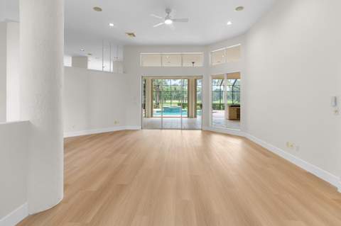 9408 Meadowood Drive, Fort Pierce FL - photo 9 of 65