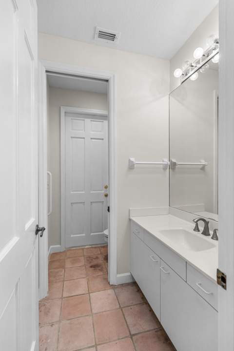 9408 Meadowood Drive, Fort Pierce FL - photo 24 of 65