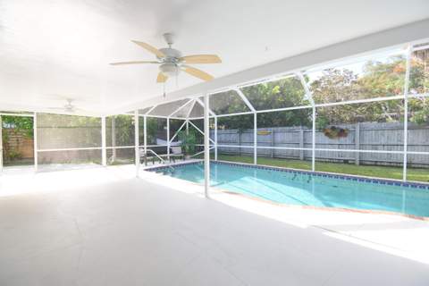 701 NW 6th Drive, Boca Raton FL - photo 7 of 31
