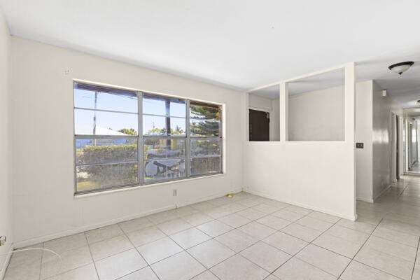 3 bedroom Single Family Residence at 110 SW 12TH Avenue, SOUTH BAY, South Bay — photo 5