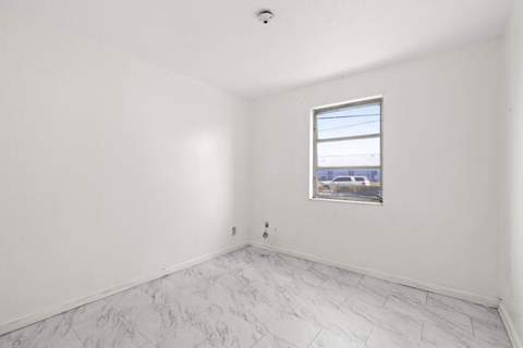 110 SW 12TH Avenue, South Bay FL - photo 14 of 27