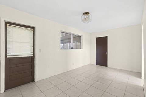 110 SW 12TH Avenue, South Bay FL - photo 17 of 27