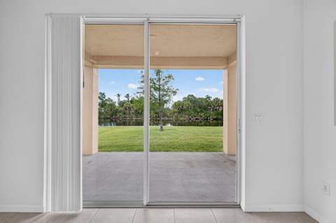 9810 SW Eastbrook Circle, Port St. Lucie FL - photo 8 of 49