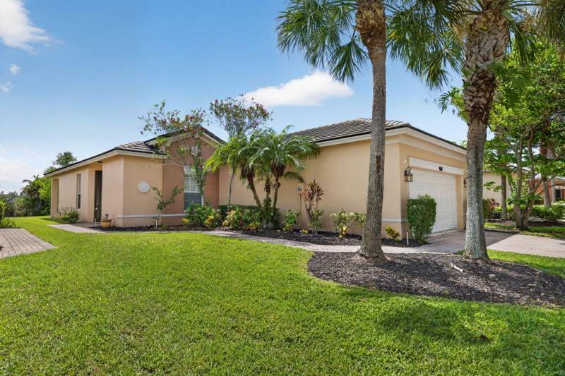 3 bedroom Single Family Residence at 9810 SW Eastbrook Circle, Heritage Oaks At Tradition, Port St. Lucie — photo 4