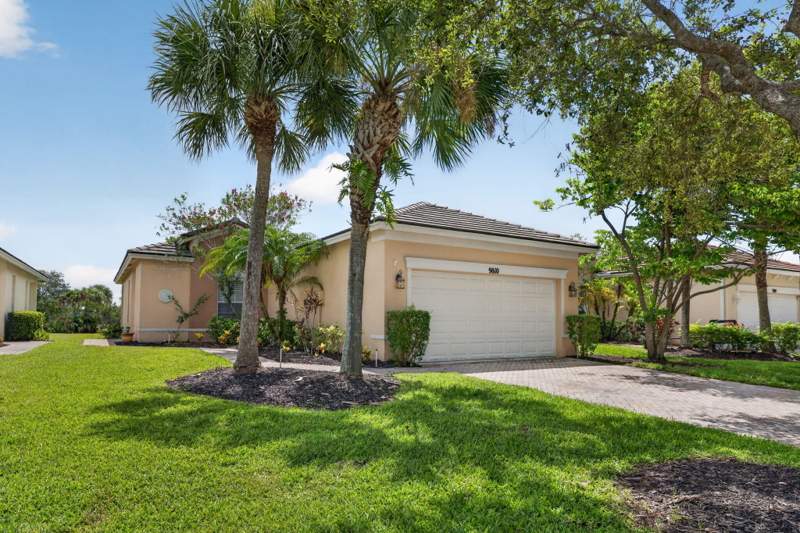 3 bedroom Single Family Residence at 9810 SW Eastbrook Circle, Heritage Oaks At Tradition, Port St. Lucie — photo 2