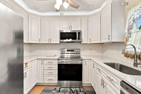 2532 Boundbrook Drive #107, Palm Springs FL - photo 6 of 31