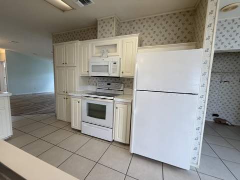 294 Kingfisher Avenue, Fort Pierce FL - photo 11 of 37