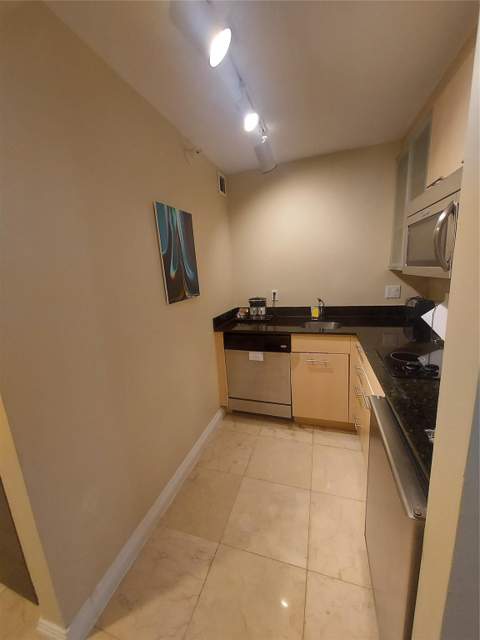 2670 E Sunrise Boulevard #301, Fort Lauderdale FL - photo 18 of 44