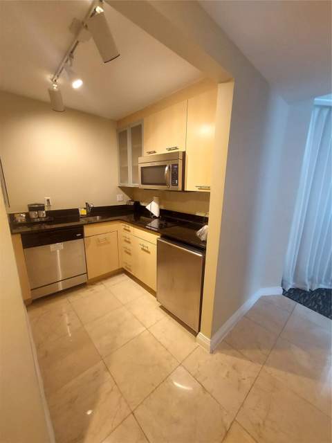 2670 E Sunrise Boulevard #301, Fort Lauderdale FL - photo 19 of 44