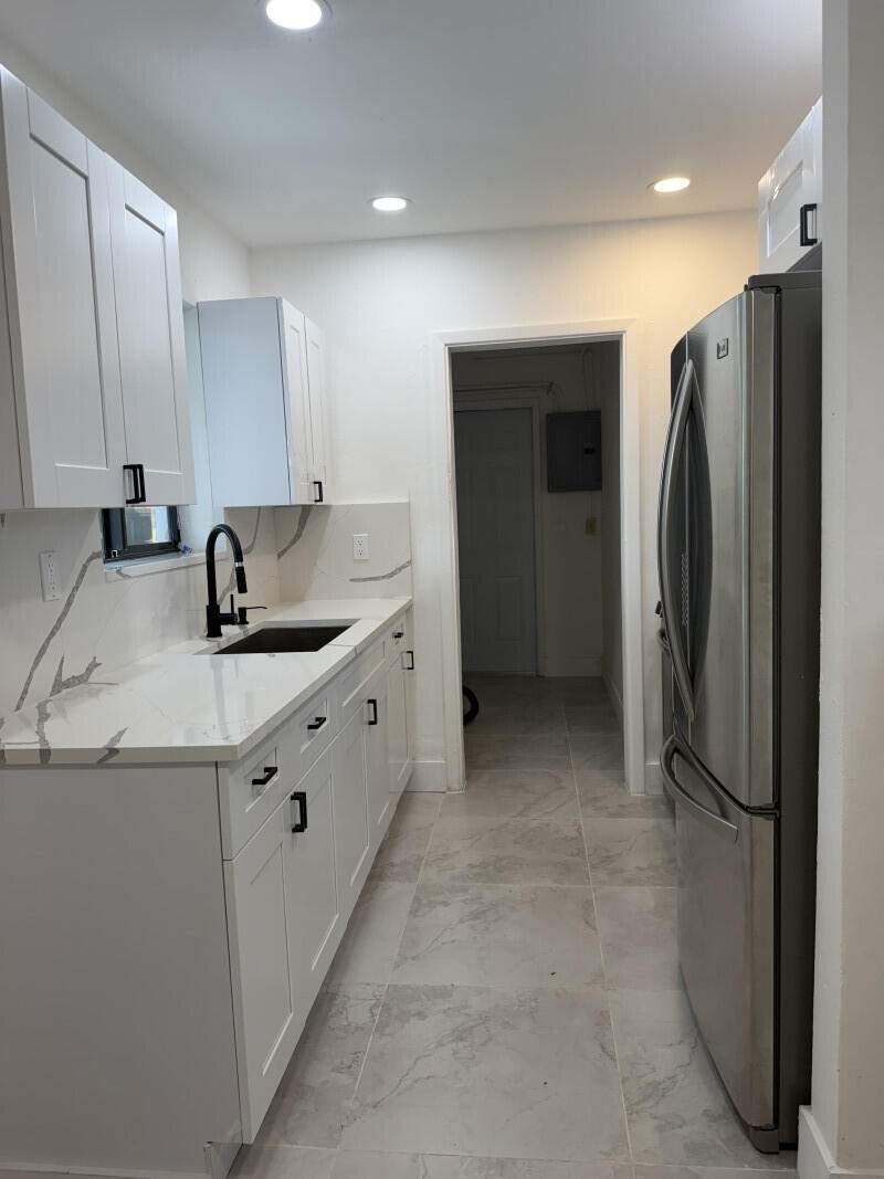 3 bedroom Single Family Residence at 3611 SW 33rd Avenue, Lake Forest Sec 4, West Park — photo 5