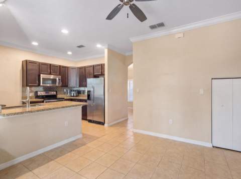 301 Lake Monterey Circle, Boynton Beach FL - photo 19 of 36