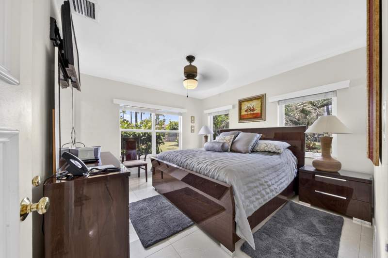 2 bedroom Condominium at 1225 Hillsboro Mile #Villa H2, Royal Flamingo Villas - Beach Resort, Hillsboro Beach — photo 4