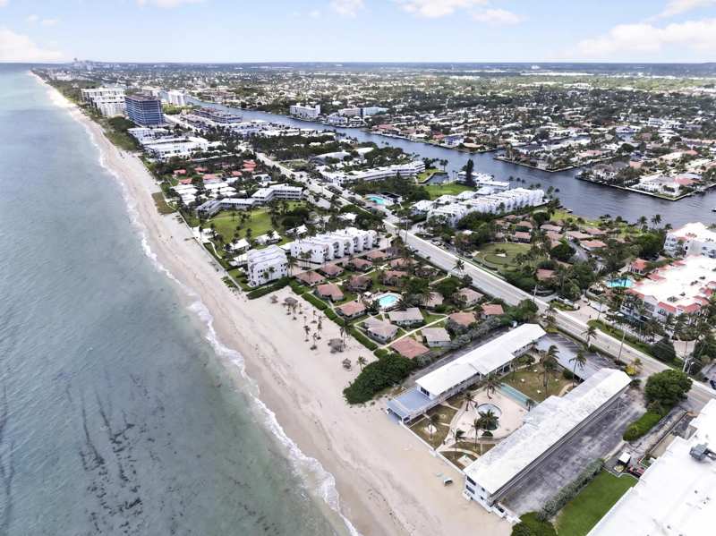 2 bedroom Condominium at 1225 Hillsboro Mile #Villa H2, Royal Flamingo Villas - Beach Resort, Hillsboro Beach — photo 1