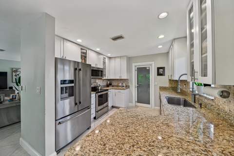 3652 NE 18th Avenue, Oakland Park FL - photo 16 of 49