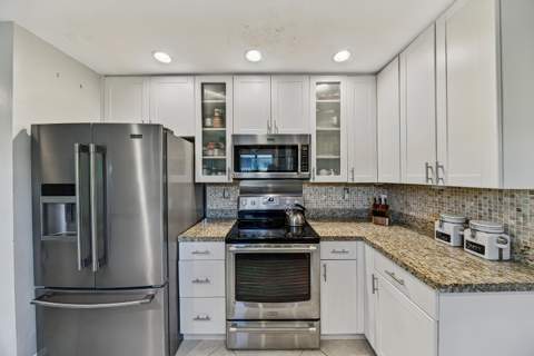 3652 NE 18th Avenue, Oakland Park FL - photo 14 of 49