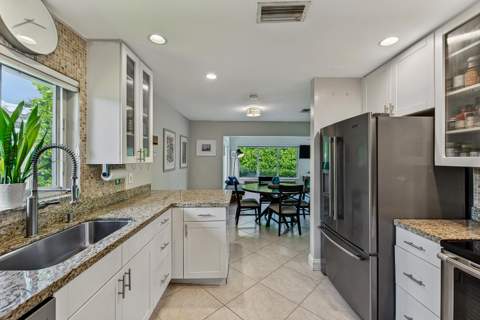 3652 NE 18th Avenue, Oakland Park FL - photo 18 of 49
