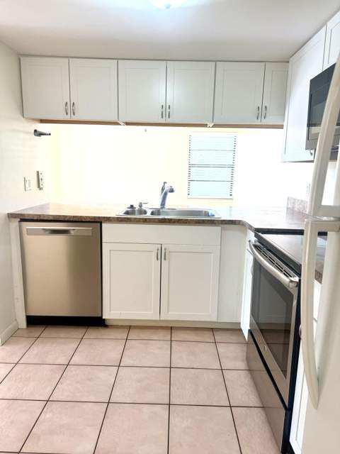 3100 SE Brook Street, Stuart FL - photo 10 of 28