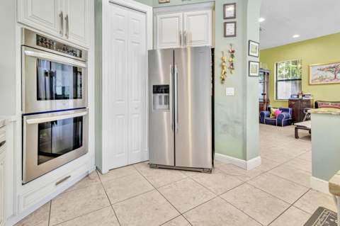 3546 Collonade Drive, Wellington FL - photo 8 of 40