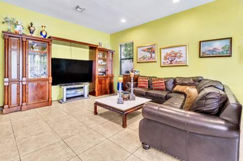 3546 Collonade Drive, Wellington FL - photo 12 of 40