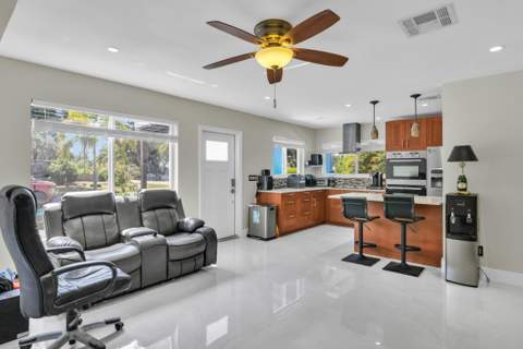 1218 SW 2nd Avenue, Pompano Beach FL - photo 7 of 45