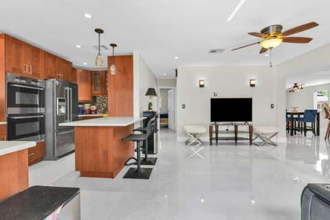 1218 SW 2Nd Avenue, home for sale on SW 2Nd Avenue