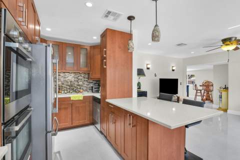 1218 SW 2nd Avenue, Pompano Beach FL - photo 8 of 45