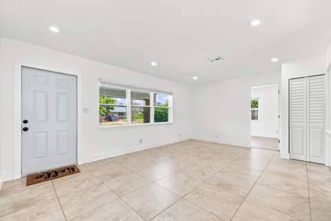 4841 NE 5th Terrace, Fort Lauderdale FL - photo 10 of 32