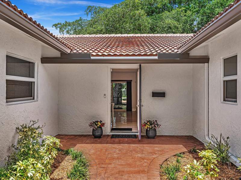 4 bedroom Single Family Residence at 11115 NW 37th Street, Windings, Coral Springs — photo 5