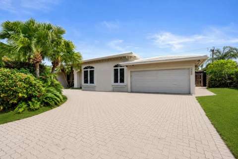 2756 NE 35Th Street, home for sale in Fort Lauderdale 33306