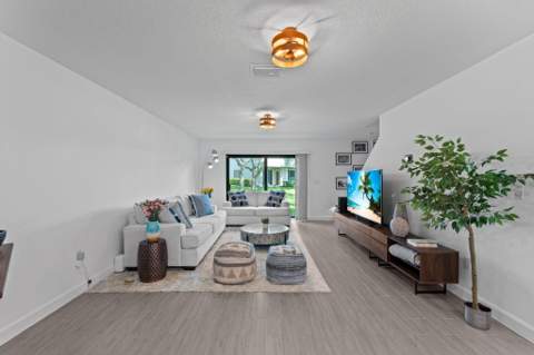 6001 Woods Edge Circle, Riviera Beach FL - photo 13 of 50