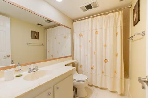12524 Shoreline Drive #302, Wellington FL - photo 19 of 31