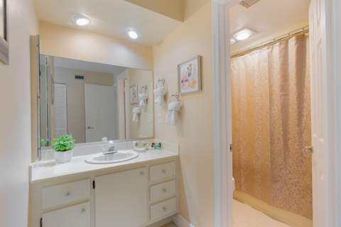 12524 Shoreline Drive #302, Wellington FL - photo 20 of 31
