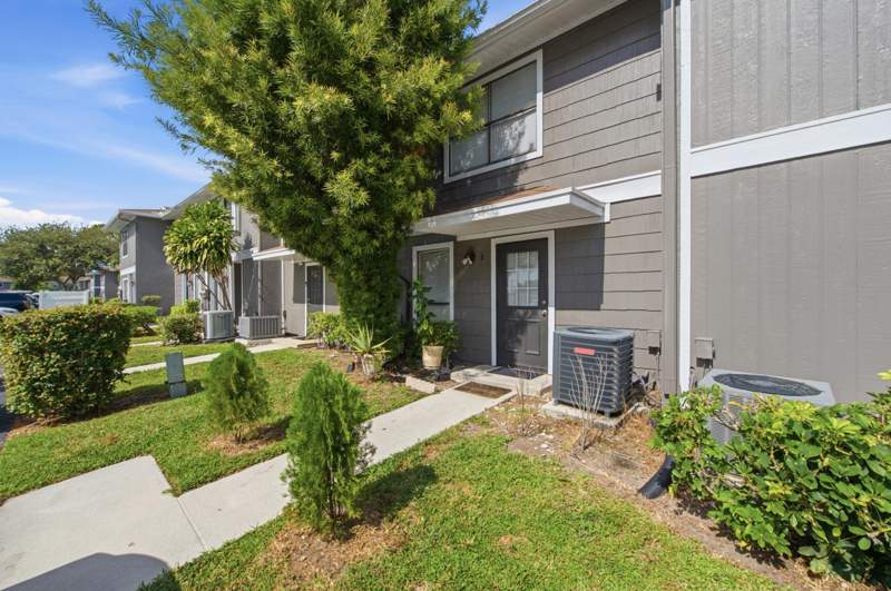 2 bedroom Townhouse at 799 Hill Drive #E, Society Hill Cannongate, West Palm Beach — photo 4