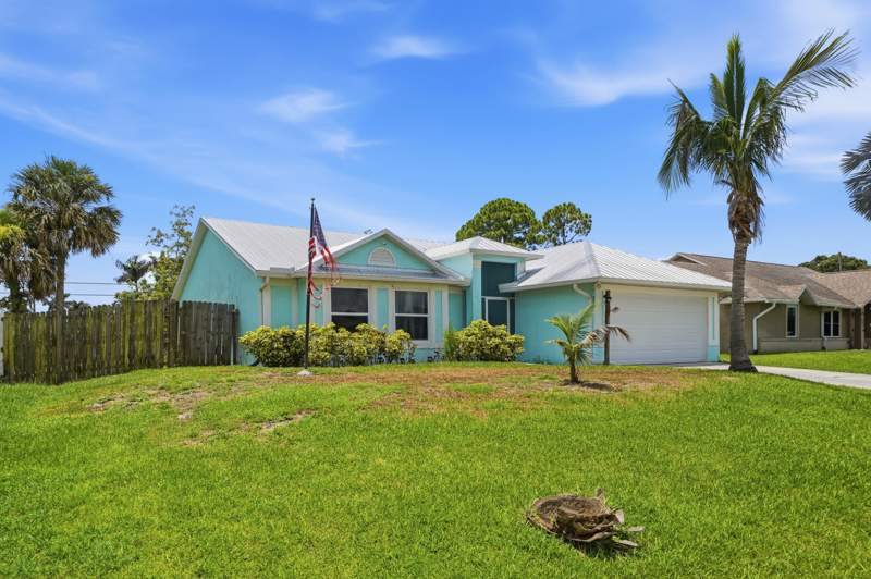 3 bedroom Single Family Residence at 1074 SW Barbarosa Avenue, Port St Lucie Section 15, Port St. Lucie — photo 3