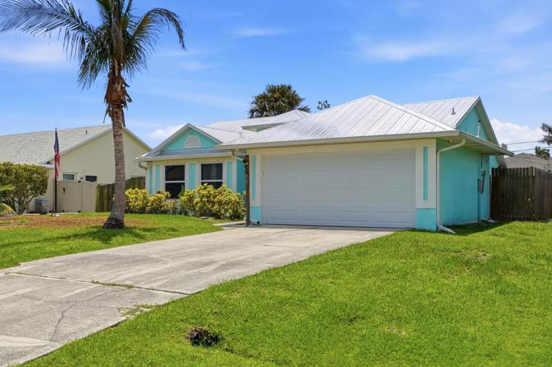 3 bedroom Single Family Residence at 1074 SW Barbarosa Avenue, Port St Lucie Section 15, Port St. Lucie — photo 5