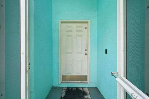 1074 SW Barbarosa Avenue, Port St. Lucie FL - photo 7 of 44