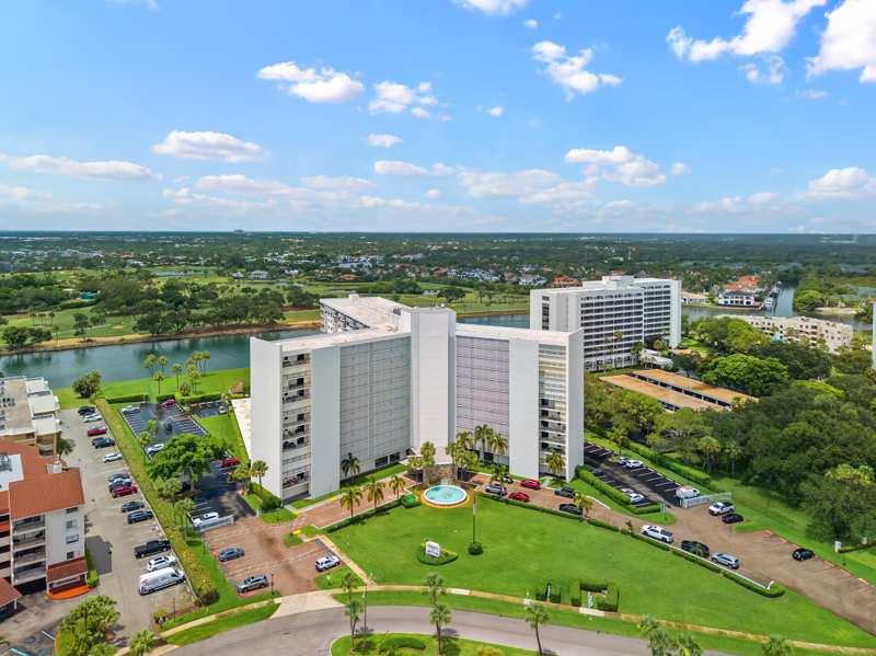 2 bedroom Condominium at 336 Golfview Road #614, Gemini Condo, North Palm Beach — photo 1