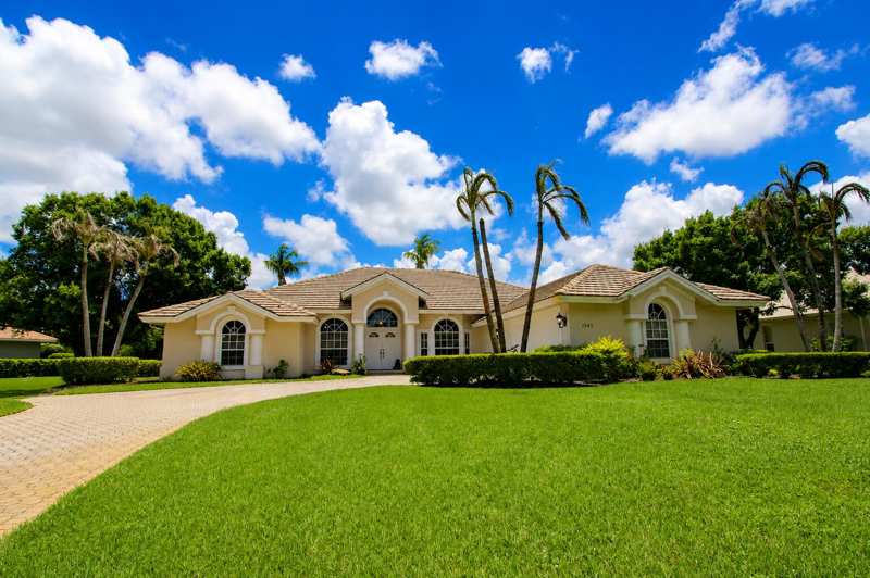 4 bedroom Single Family Residence at 1542 SW Jasmine Trace, Captain'S Creek (Aka Orchid Bay), Palm City — photo 1