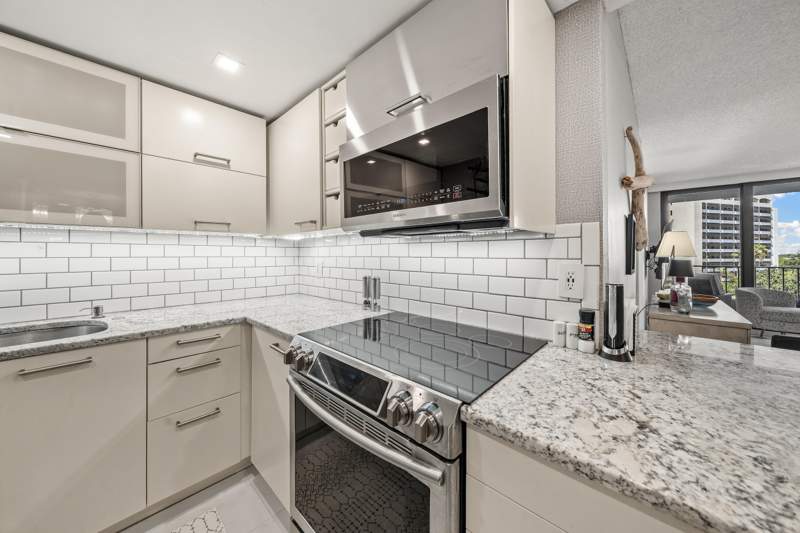 2 bedroom Condominium at 336 Golfview Road #614, Gemini Condo, North Palm Beach — photo 5