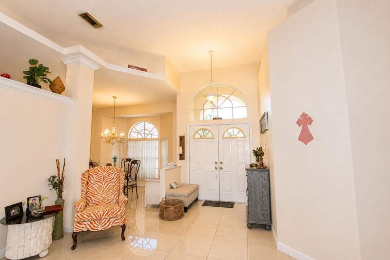 4 bedroom Single Family Residence at 1542 SW Jasmine Trace, Captain'S Creek (Aka Orchid Bay), Palm City — photo 5