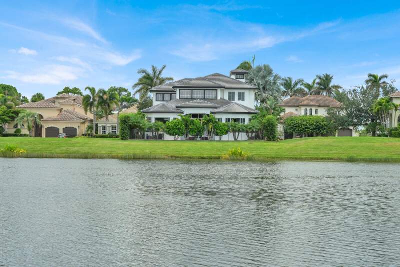 5 bedroom Single Family Residence at 146 SE Bella Strano, Tesoro Plat No 2, Port St. Lucie — photo 2