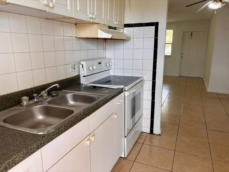 2 bedroom Condominium at 850 E Commercial Boulevard #223c, Courtyards At Cimarron Condo, Oakland Park — photo 4