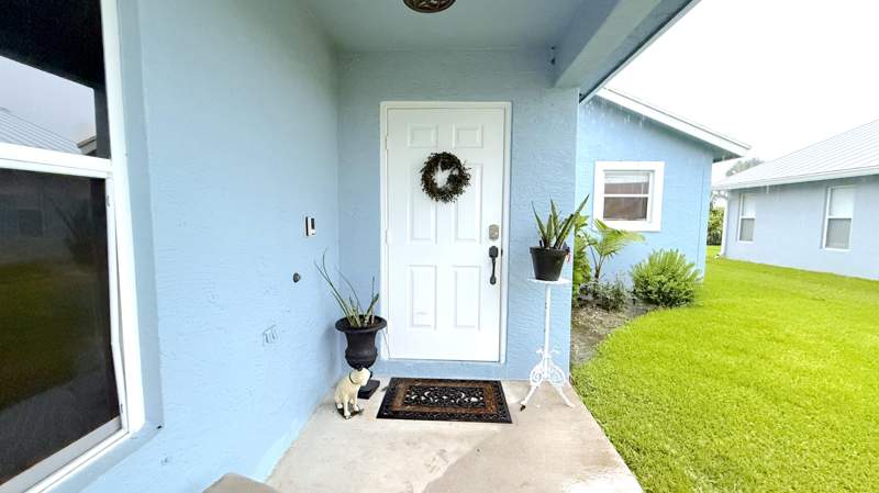 2 bedroom Single Family Residence at 2414 SW Regency Road, St Lucie Falls (Aka River Forest), Stuart — photo 2