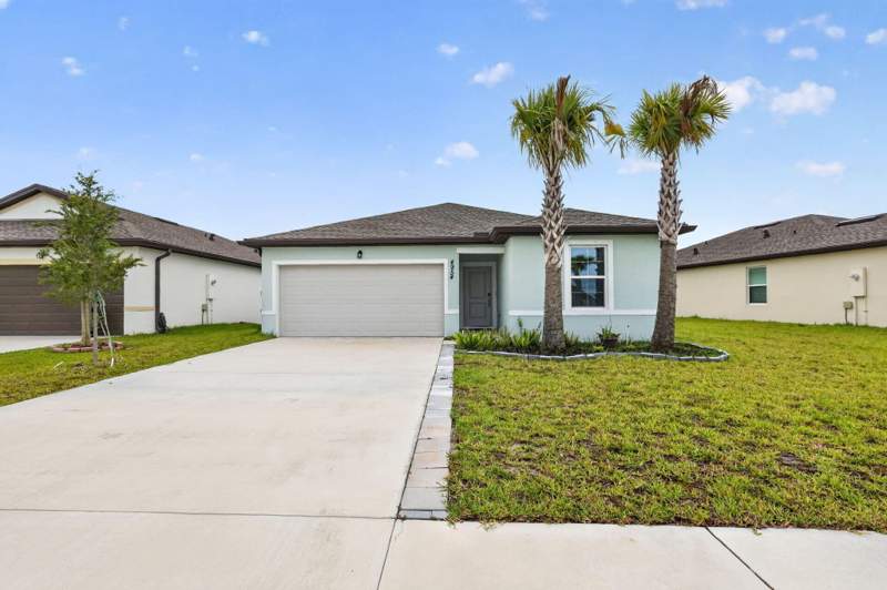 4 bedroom Single Family Residence at 4954 Armina Place, Waterstone Phase Five, Fort Pierce — photo 2