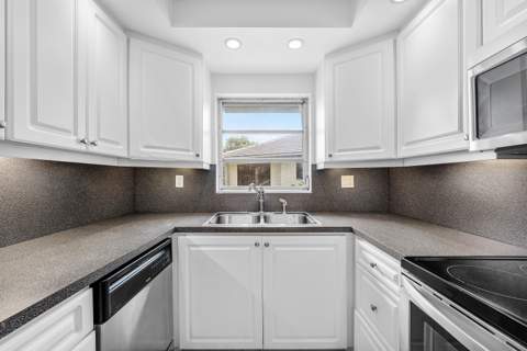 1752 Riverwood Lane, Coral Springs FL - photo 10 of 28