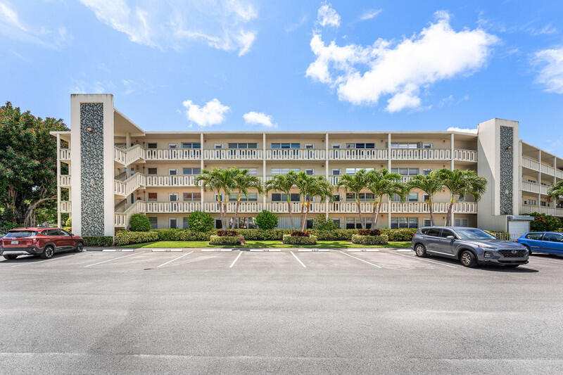 2 bedroom Condominium at 4019 Cambridge A, Century Village, Deerfield Beach — photo 1