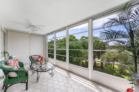 4019 Cambridge A, Deerfield Beach FL - photo 15 of 49