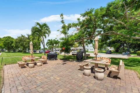 4019 Cambridge A, Deerfield Beach FL - photo 19 of 49