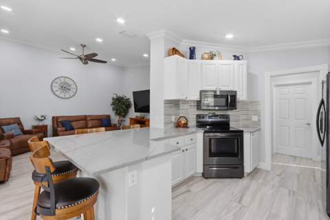8450 Saint Johns Court, Wellington FL - photo 20 of 46