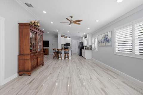 8450 Saint Johns Court, Wellington FL - photo 22 of 46